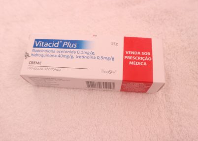 Tratamento para manchas com Vitacid Plus: remova acne